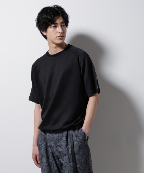 NANO universe(ナノユニバース)の「ラグランアジャストTシャツ 半袖(Tシャツ/カットソー・メンズ・ブラック/ホワイト/ネイビー・L/M)」の4枚目の写真
