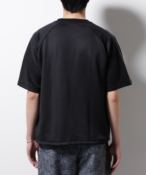 NANO universe(ナノユニバース)の「ラグランアジャストTシャツ 半袖(Tシャツ/カットソー・メンズ・ブラック/ホワイト/ネイビー・L/M)」の17枚目の写真