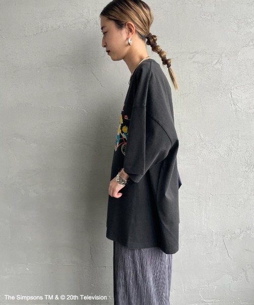 JEANS FACTORY Clothes（ジーンズファクトリークローズ）の「[JEANS FACTORY CLOTHES/ジーンズファクトリークローズ] SIMPSONS / ダメージ キャラクターTシャツ（Tシャツ/カットソー・レディース・ブラック・S/M/L）」の11枚目の写真