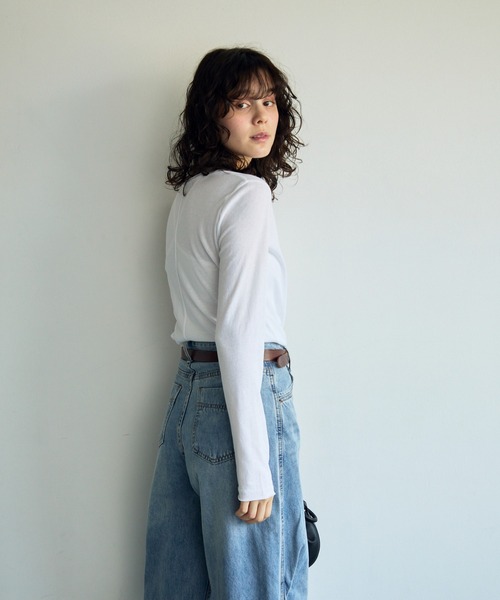 full/fill.（フルフィル）の「バックシームロングシアーT（Tシャツ/カットソー・レディース・ブルー/アイボリー/ホワイト/グリーン・FREE）」の9枚目の写真