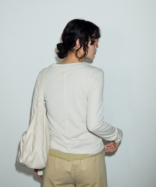 full/fill.（フルフィル）の「バックシームロングシアーT（Tシャツ/カットソー・レディース・ブルー/アイボリー/ホワイト/グリーン・FREE）」の18枚目の写真