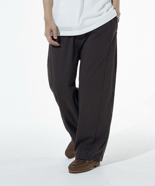 FREAK'S STORE（フリークスストア）の「FREAK’S STORE/フリークスストア 接触冷感 カーブシルエット ボンディング ワイドスウェットパンツ（スウェットパンツ・メンズ・ブラウン/ブラック/グレー/チャコールグレー・MEDIUM/LARGE）」の16枚目の写真