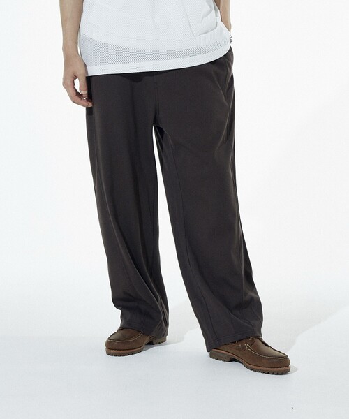 FREAK'S STORE（フリークスストア）の「FREAK’S STORE/フリークスストア 接触冷感 カーブシルエット ボンディング ワイドスウェットパンツ（スウェットパンツ・メンズ・ブラウン/ブラック/グレー/チャコールグレー・MEDIUM/LARGE）」の19枚目の写真