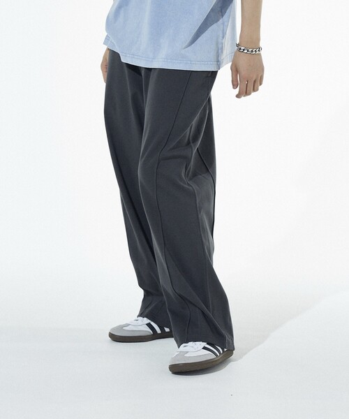 FREAK'S STORE（フリークスストア）の「FREAK’S STORE/フリークスストア 接触冷感 カーブシルエット ボンディング ワイドスウェットパンツ（スウェットパンツ・メンズ・ブラウン/ブラック/グレー/チャコールグレー・MEDIUM/LARGE）」の10枚目の写真