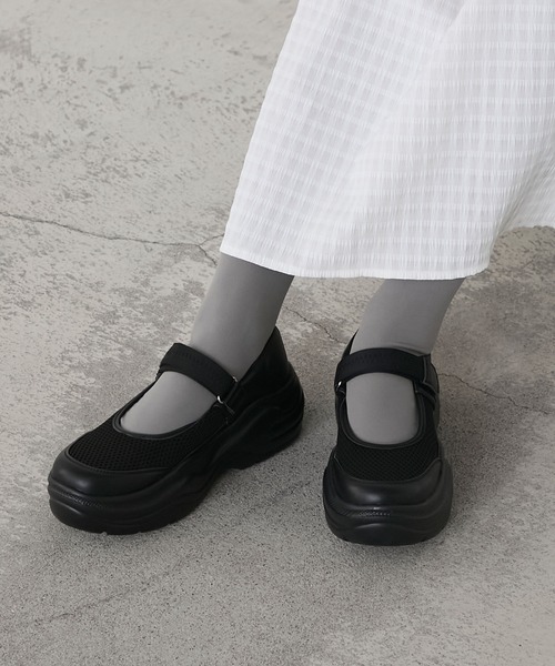 forksy.（フォルクシー）の「【forksy.】シアー ボリュームソール メリージェーンスニーカー（スニーカー・レディース・ブラック/ブラック系・S/M/L/LL）」の4枚目の写真