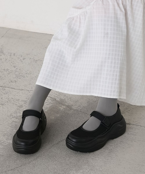 forksy.（フォルクシー）の「【forksy.】シアー ボリュームソール メリージェーンスニーカー（スニーカー・レディース・ブラック/ブラック系・S/M/L/LL）」の5枚目の写真