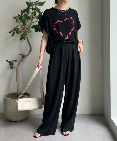 DouDou(ドゥドゥ)の「【WEB限定】ハートタックスリーブTEE(Tシャツ/カットソー・レディース・オフホワイト/チャコールグレー/ブラック・FREE)」の15枚目の写真