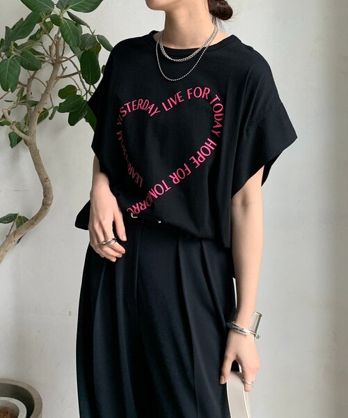 DouDou(ドゥドゥ)の「【WEB限定】ハートタックスリーブTEE(Tシャツ/カットソー・レディース・オフホワイト/チャコールグレー/ブラック・FREE)」の18枚目の写真