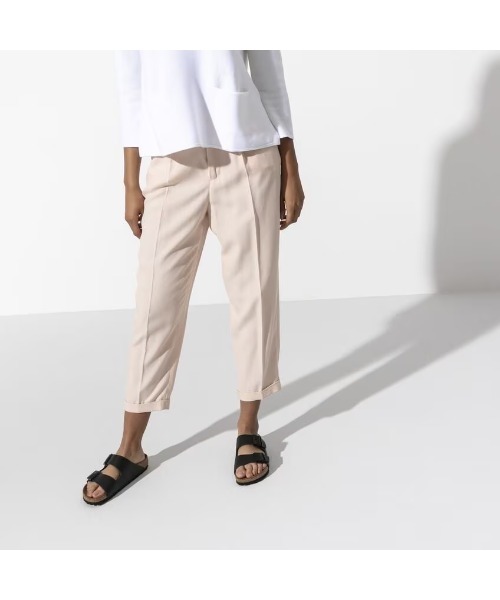 BIRKENSTOCK(ビルケンシュトック)の「【公式】ビルケンシュトック Arizona/アリゾナ ナチュラルレザー(サンダル・レディース・ブラック/ダークブラウン・25cm【レギュラー幅】/26cm【レギュラー幅】/26.5cm【レギュラー幅】/27cm【レギュラー幅】/28cm【レギュラー幅】/28.5cm【レギュラー幅】/29cm【レギュラー幅】/25cm【ナロー幅】/24.5cm【ナロー幅】/22.5cm【ナロー幅】/26.5cm【ナロー幅】/24cm【ナロー幅】/22.5cm【レギュラー幅】/23cm【ナロー幅】)」の17枚目の写真