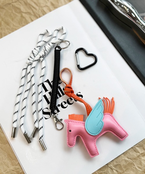 NOLITA LABORATORY(ノリータラボラトリー)の「【 NOLITA / ノリータ 】 レザータイプ ペガサス 馬 チャーム ロープストラップ ハート カラビナ キーホルダー キーリング バッグチャーム(チャーム・レディース・ホワイト/ライトグレー/ピンク/イエロー・FREE)」の9枚目の写真