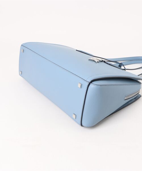 MICHAEL KORS(マイケルコース)の「LAILA ぺブルレザー トート ミディアム(トートバッグ・レディース・ブルー系・FREE)」の3枚目の写真