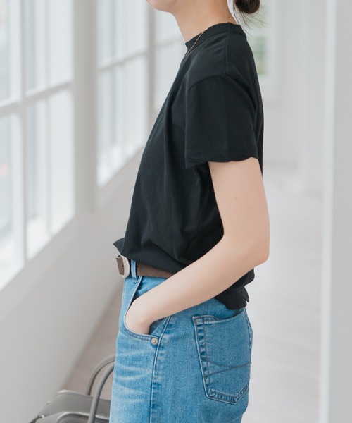 ATON（エイトン）の「ATON/エイトン FRESCA SINGLE JERSEY TIGHT FIT T-SH（Tシャツ/カットソー・レディース・ブラック/スカイブルー/イエロー/ピンク・38）」の11枚目の写真