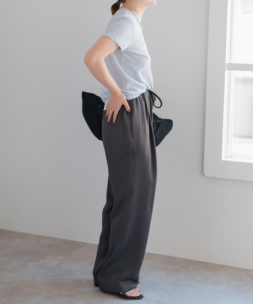 ATON（エイトン）の「ATON/エイトン FRESCA SINGLE JERSEY TIGHT FIT T-SH（Tシャツ/カットソー・レディース・ブラック/スカイブルー/イエロー/ピンク・38）」の17枚目の写真