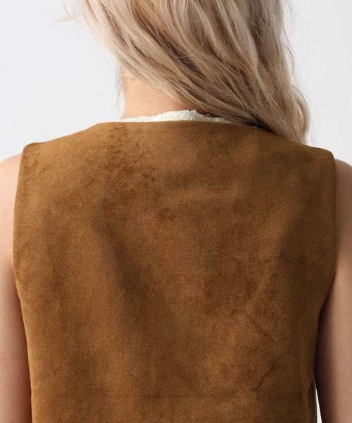 FOREVER 21（フォーエバー トゥエンティーワン）の「【2025SS】フェイクスエードジレ（ベスト・レディース・ブラウン系その他・FREE）」の6枚目の写真