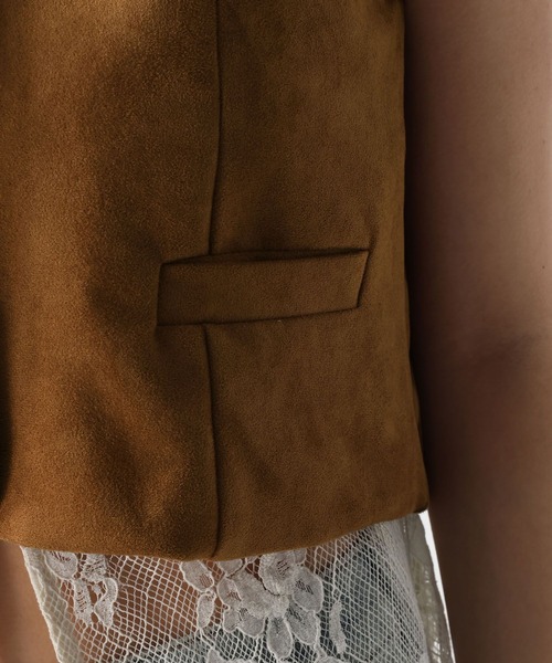 FOREVER 21（フォーエバー トゥエンティーワン）の「【2025SS】フェイクスエードジレ（ベスト・レディース・ブラウン系その他・FREE）」の3枚目の写真