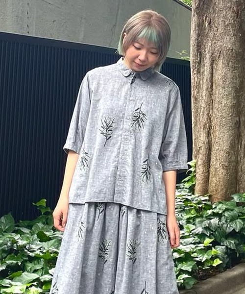 先染めシャンブレー ミモザ＆ドット刺繍コクーンスリーブブラウス 