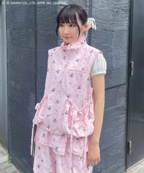 Candy Stripper(キャンディストリッパー)の「【HELLO KITTY】RIBBON&DOT ベスト(ベスト・レディース・アイボリー/ブラック/ピンク・FREE)」の11枚目の写真