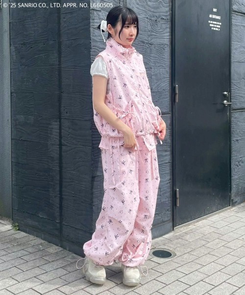 Candy Stripper(キャンディストリッパー)の「【HELLO KITTY】RIBBON&DOT ベスト(ベスト・レディース・アイボリー/ブラック/ピンク・FREE)」の15枚目の写真