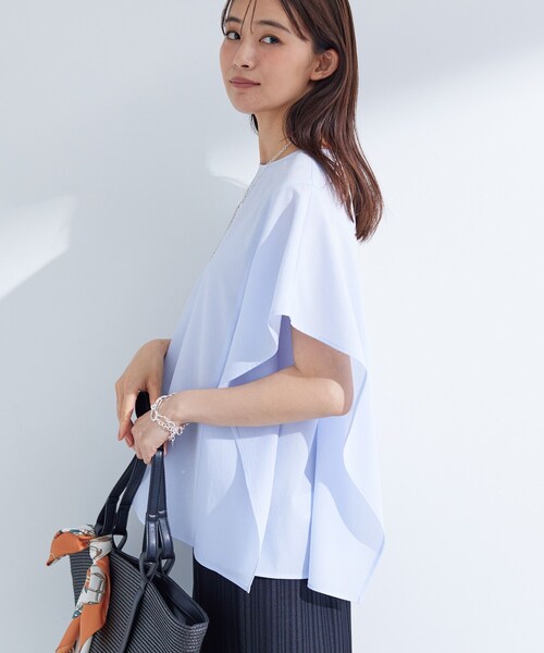INDIVI(インディヴィ)の「【体型カバー】スクエアブラウス(シャツ/ブラウス・レディース・ブルー/ブラック/ホワイト/ライトグレー・34/15 /13/38/19/05)」の7枚目の写真