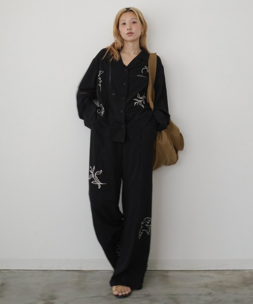 HEILIS(ヘイリス)の「【新色追加】【Hideka Original】刺繍パッチワークシャツ/セットアップ対応 オーバーサイズ ルーズシルエット トレンド 韓国 ボタニカル ボヘミアン ボーホー カジュアル 秋服 シャツ 長袖 刺繍 エンブロイダリー パッチワーク レース ブラック アイボリー ブラウン 冷房対策 紫外線対策 日焼け対策(シャツ/ブラウス・レディース・アイボリー/ブラック/ブラウン・FREE)」の10枚目の写真