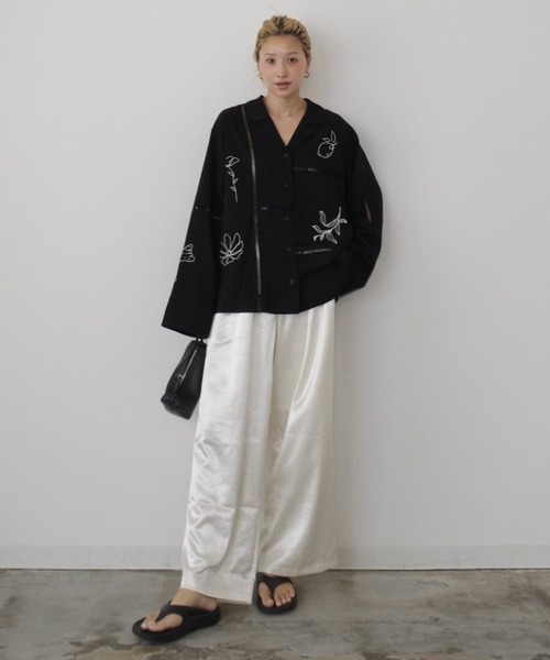 HEILIS(ヘイリス)の「【新色追加】【Hideka Original】刺繍パッチワークシャツ/セットアップ対応 オーバーサイズ ルーズシルエット トレンド 韓国 ボタニカル ボヘミアン ボーホー カジュアル 秋服 シャツ 長袖 刺繍 エンブロイダリー パッチワーク レース ブラック アイボリー ブラウン 冷房対策 紫外線対策 日焼け対策(シャツ/ブラウス・レディース・アイボリー/ブラック/ブラウン・FREE)」の16枚目の写真