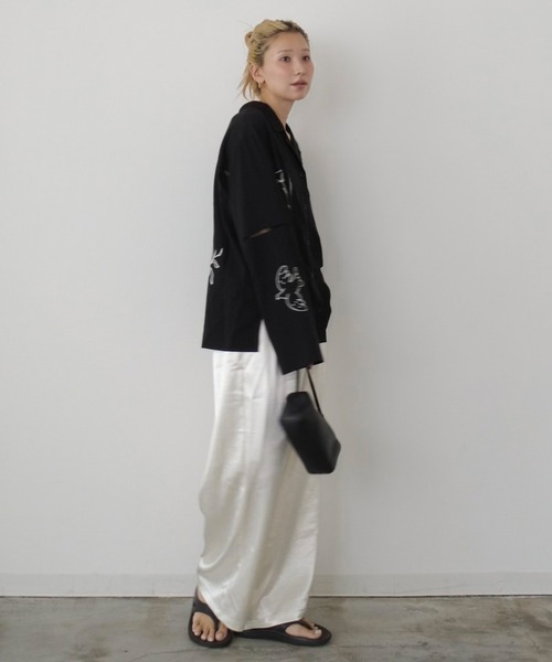 HEILIS(ヘイリス)の「【新色追加】【Hideka Original】刺繍パッチワークシャツ/セットアップ対応 オーバーサイズ ルーズシルエット トレンド 韓国 ボタニカル ボヘミアン ボーホー カジュアル 秋服 シャツ 長袖 刺繍 エンブロイダリー パッチワーク レース ブラック アイボリー ブラウン 冷房対策 紫外線対策 日焼け対策(シャツ/ブラウス・レディース・アイボリー/ブラック/ブラウン・FREE)」の17枚目の写真