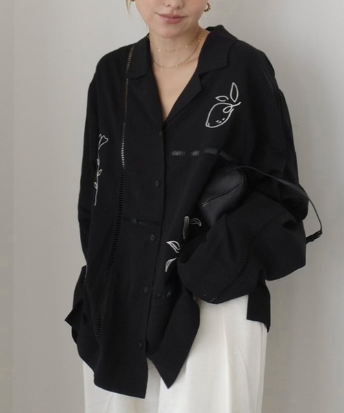 HEILIS(ヘイリス)の「【新色追加】【Hideka Original】刺繍パッチワークシャツ/セットアップ対応 オーバーサイズ ルーズシルエット トレンド 韓国 ボタニカル ボヘミアン ボーホー カジュアル 秋服 シャツ 長袖 刺繍 エンブロイダリー パッチワーク レース ブラック アイボリー ブラウン 冷房対策 紫外線対策 日焼け対策(シャツ/ブラウス・レディース・アイボリー/ブラック/ブラウン・FREE)」の13枚目の写真