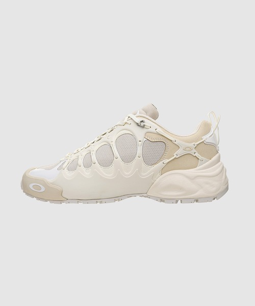 eYe JUNYA WATANABE MAN(アイジュンヤワタナベマン)の「OAKLEY 「FACTORY TEAM IBEX」W-NAME SNEAKERS WHITE(スニーカー・メンズ・ホワイト・26cm/28cm/27cm)」の2枚目の写真