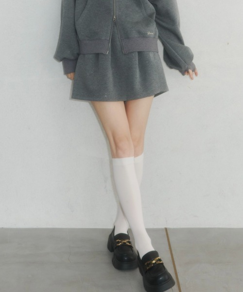 Lallana(ララーナ)の「Lame coco short sweatpants/ラメココショートスウェットパンツ(スカート・レディース・グレー/ブラック・FREE/SMALL)」の1枚目の写真