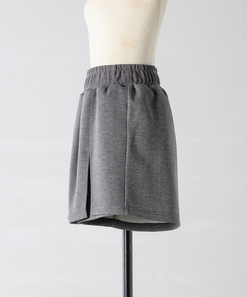 Lallana(ララーナ)の「Lame coco short sweatpants/ラメココショートスウェットパンツ(スカート・レディース・グレー/ブラック・FREE/SMALL)」の11枚目の写真