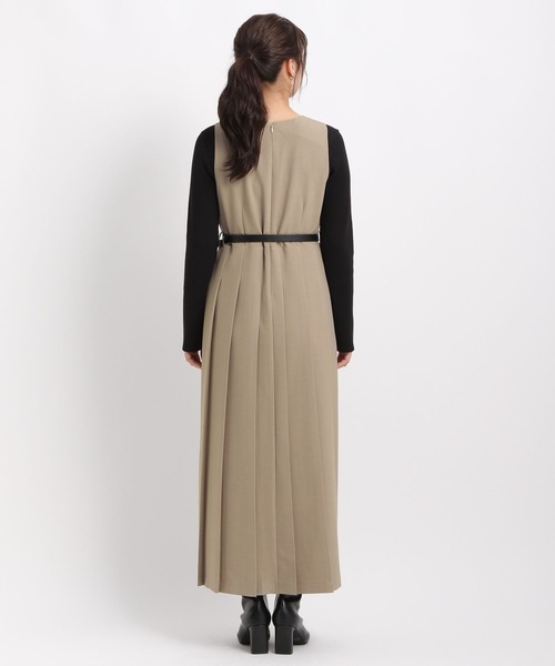 Andemiu(アンデミュウ)の「Vネックプリーツジャンスカ590659(ジャンパースカート・レディース・ブラウン/ベージュ/ボルドー・FREE)」の17枚目の写真