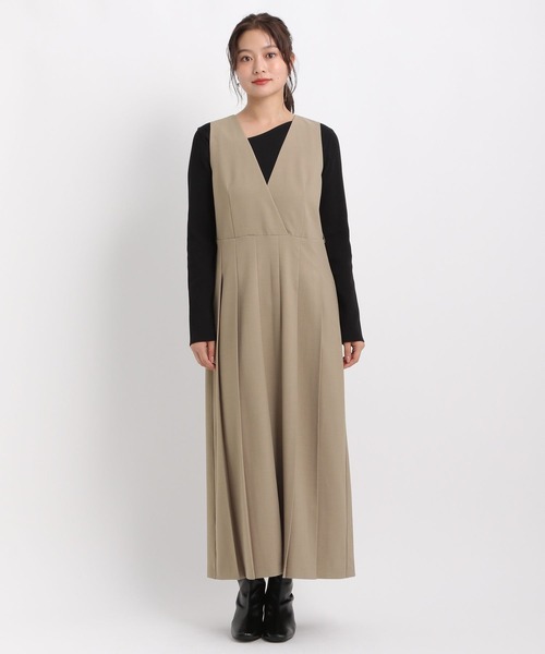 Andemiu(アンデミュウ)の「Vネックプリーツジャンスカ590659(ジャンパースカート・レディース・ブラウン/ベージュ/ボルドー・FREE)」の18枚目の写真