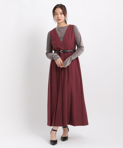 Andemiu(アンデミュウ)の「Vネックプリーツジャンスカ590659(ジャンパースカート・レディース・ブラウン/ベージュ/ボルドー・FREE)」の10枚目の写真