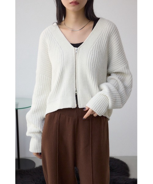 AZUL by moussy（アズールバイマウジー）の「WZIPベロアラメモールカーデ（カーディガン/ボレロ・レディース・アイボリー/ブラック/チャコールグレー・FREE）」の4枚目の写真