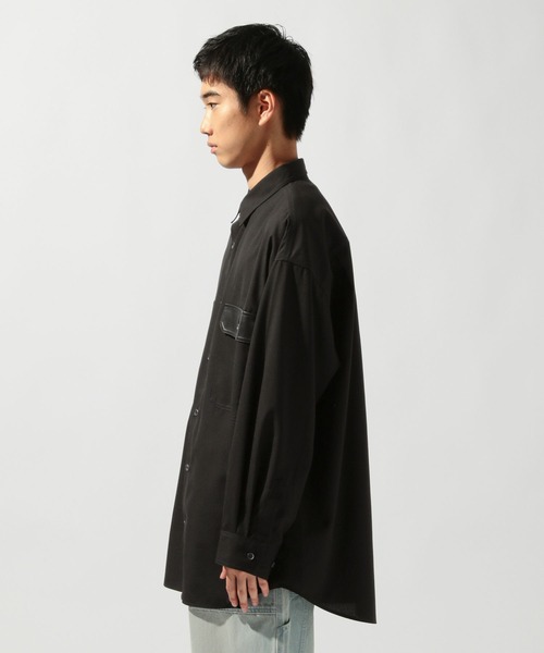 niko and...（ニコアンド）の「ワイドスリーブオーバーシャツ（シャツ/ブラウス・メンズ・ブラック/ライトブラウン・LARGE/MEDIUM）」の3枚目の写真