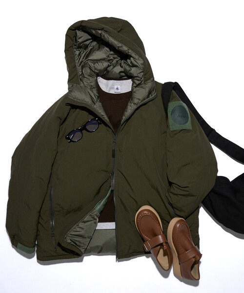 ナンガ　オリーブ色 フード付き ダウンジャケット NANGA フード付きダウンジャケット オリーブ ナンガ オリーブ色 フード