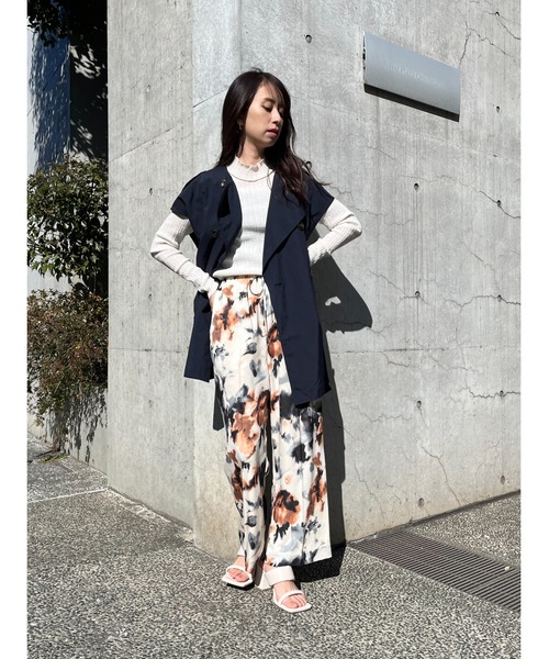 STRATA(エストラータ)の「ジレレイヤードライトコート 【低身長・小柄女性】(その他アウター・レディース・ベージュ/ネイビー・ONE SIZE)」の12枚目の写真