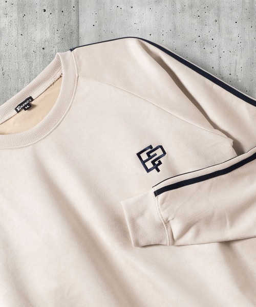 BAYBLO(ベイブロ)の「(SA) スウェード ロゴ ライン トレーナー(スウェット・メンズ・ブラック/ブラウン/グレー/アイボリー・M/L/LL)」の2枚目の写真