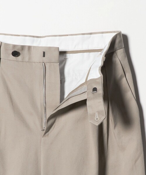 BEAUTY&YOUTH UNITED ARROWS（ビューティーアンドユースユナイテッドアローズ）の「ダルカラー 2プリーツ ワイド チノパンツ NO.11（チノパンツ・メンズ・オリーブ/オフホワイト・S/M/L/XL）」の16枚目の写真