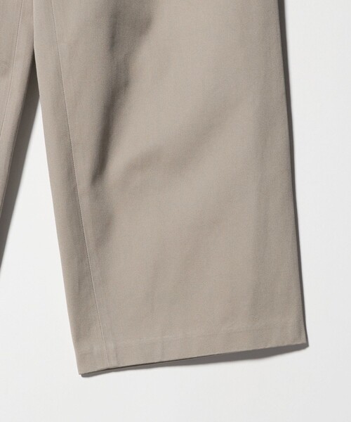 BEAUTY&YOUTH UNITED ARROWS（ビューティーアンドユースユナイテッドアローズ）の「ダルカラー 2プリーツ ワイド チノパンツ NO.11（チノパンツ・メンズ・オリーブ/オフホワイト・S/M/L/XL）」の17枚目の写真