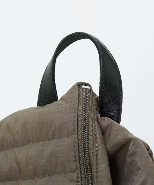 TREASURE TOPKAPI(トレジャートプカピ)の「【TREASURE TOPKAPI】ナイロン キルティング アシンメトリー リュック(バックパック/リュック・レディース・ブラック/グレー・FREE)」の18枚目の写真