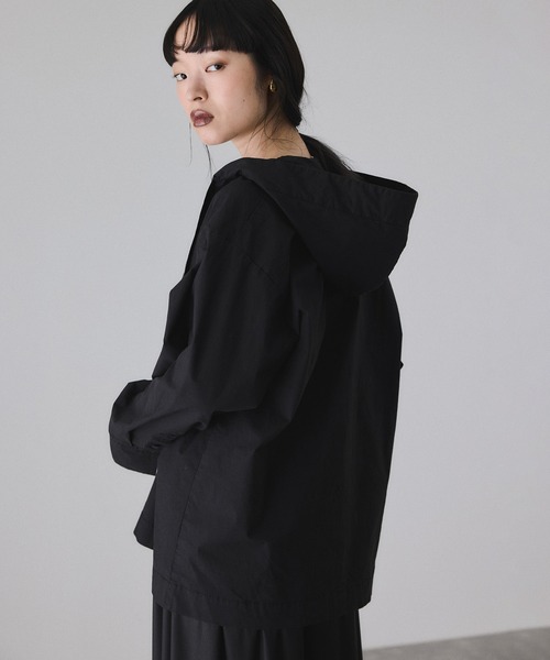 ADAM ET ROPE'(アダムエロペ)の「スキッパーフーディシャツ(シャツ/ブラウス・レディース・ホワイト系その他5/ブラック・FREE)」の16枚目の写真