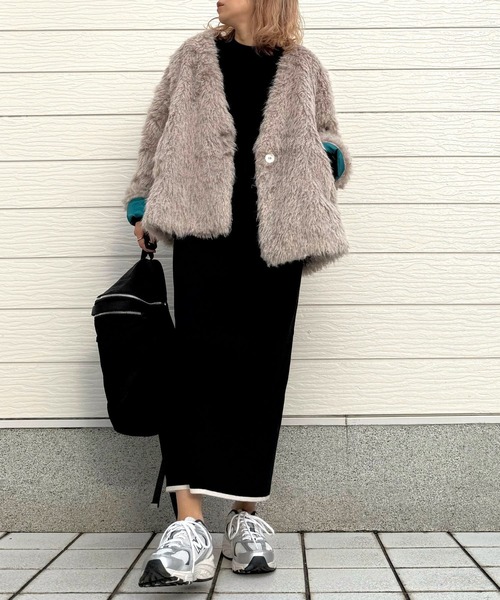 Q（キュー）の「ノーカラーシャギーコート（ノーカラーコート・レディース・カーキ/グレイッシュベージュ・MEDIUM）」の12枚目の写真