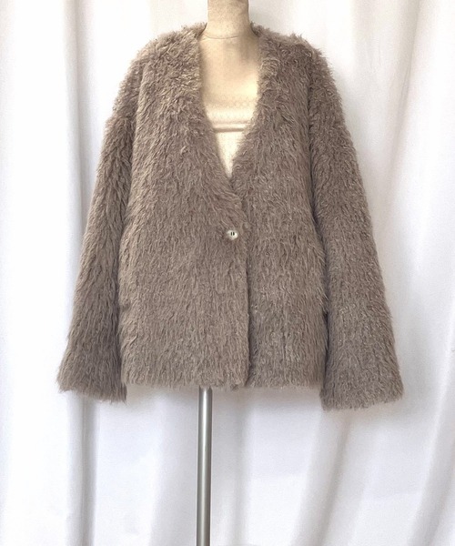 Q（キュー）の「ノーカラーシャギーコート（ノーカラーコート・レディース・カーキ/グレイッシュベージュ・MEDIUM）」の11枚目の写真