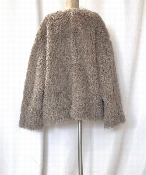 Q（キュー）の「ノーカラーシャギーコート（ノーカラーコート・レディース・カーキ/グレイッシュベージュ・MEDIUM）」の9枚目の写真