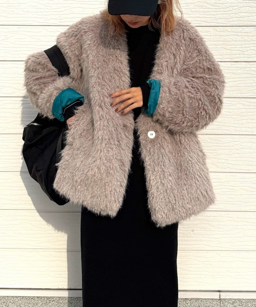 Q（キュー）の「ノーカラーシャギーコート（ノーカラーコート・レディース・カーキ/グレイッシュベージュ・MEDIUM）」の19枚目の写真