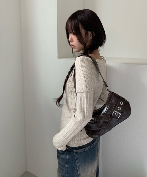 anyonemore（エニワンモア）の「リボンワンオフショルダーリブニット（ニット/セーター・レディース・カーキ/ベージュ/チャコール・FREE）」の15枚目の写真