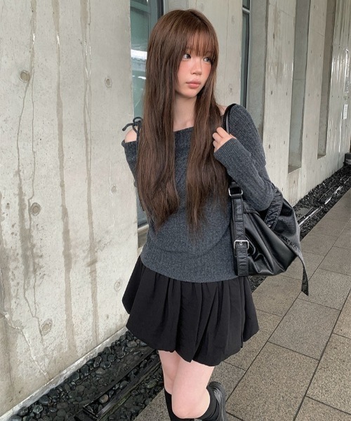 anyonemore（エニワンモア）の「リボンワンオフショルダーリブニット（ニット/セーター・レディース・カーキ/ベージュ/チャコール・FREE）」の20枚目の写真