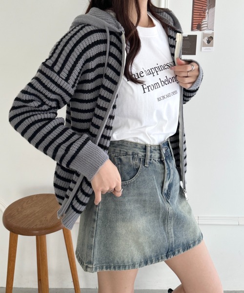 wears(ウェアーズ)の「ボーダー柄ジップニットパーカーー(カーディガン/ボレロ・レディース・グレー/アイボリー・FREE)」の11枚目の写真