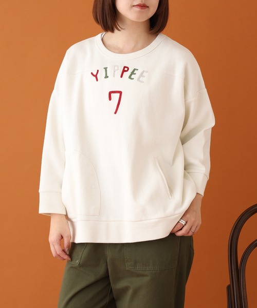 Emago(イマゴ)の「EMAGO ロゴ刺繍プルオーバー 長袖(Tシャツ/カットソー・レディース・レッド/杢グレー/アイボリー・FREE)」の1枚目の写真